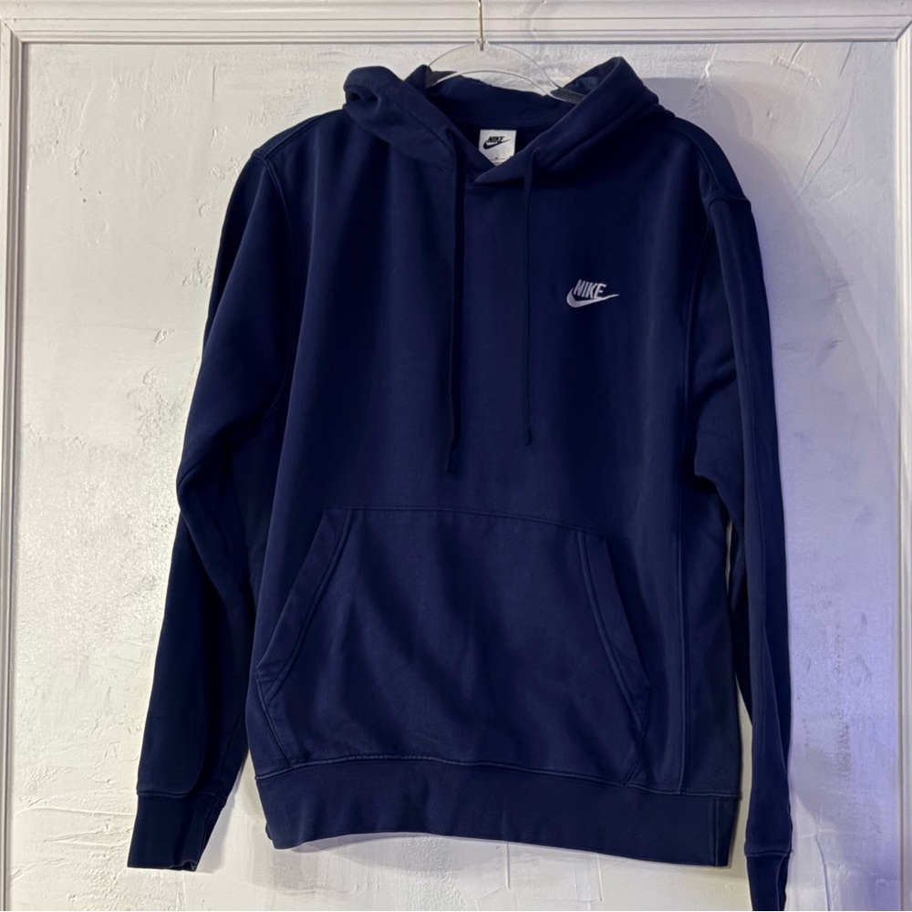 Nike Navy Blue Hoodie
Teen Boy/Girl